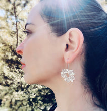 Load image into Gallery viewer, Botanical Wreath Filigree Earrings