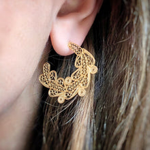 Load image into Gallery viewer, Botanical Wreath Filigree Studs Earrings
