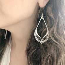 Load image into Gallery viewer, Long Earrings MAïA Collection
