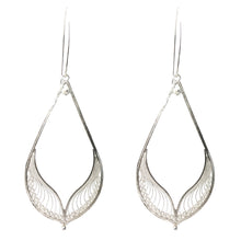 Load image into Gallery viewer, Long Earrings MAïA Collection
