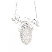 Load image into Gallery viewer, Bird Nest Silver Filigree Necklace
